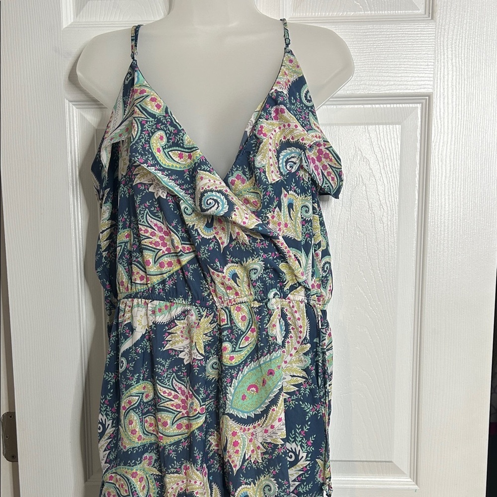American Eagle Outfitters Floral Print Romper‎ Large